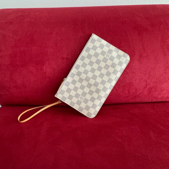 Louis Vuitton Neutrals Coated Canvas Clutch Women - Picture 7 of 12